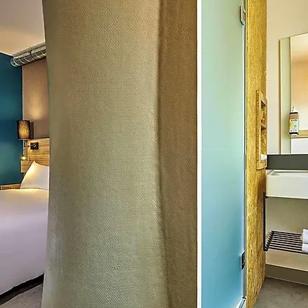 Greet Paris Porte De La Chapelle - Arena Hotel 2*